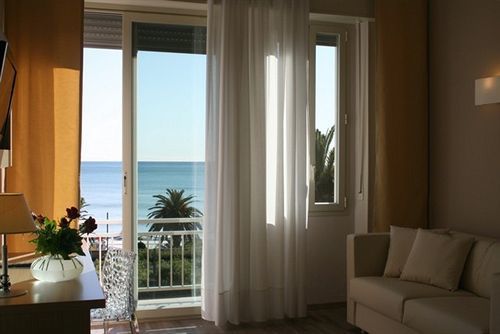 Napoleon Hotel 3*